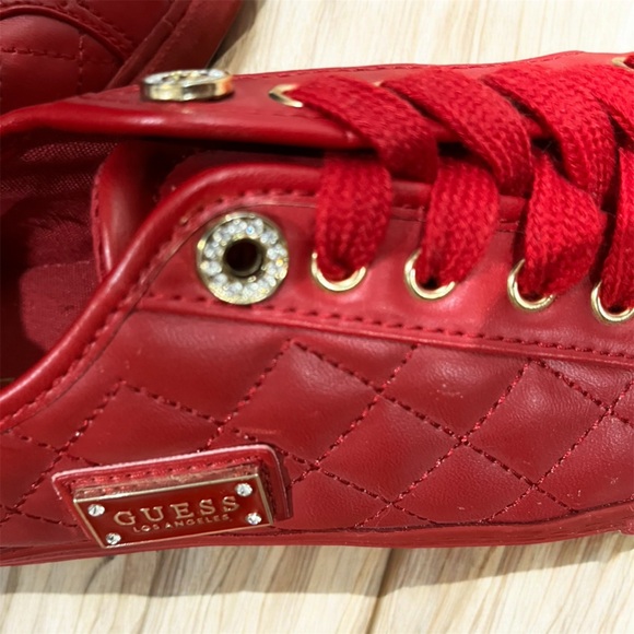 GUESS Women's Red Quilted Low Top Sneakers Size 7 Casual Athletic - Picture 5 of 8